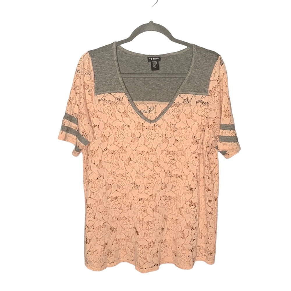 Torrid pink/gray lace tee size 0